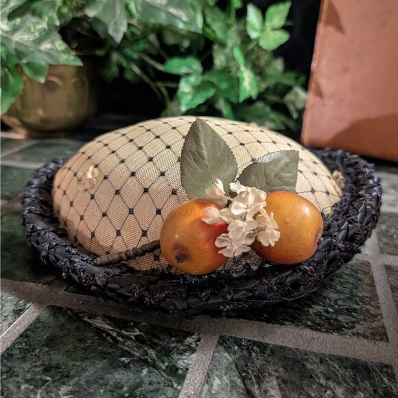 Saks Fifth Avenue Millinery Vintage MCM Beige & Black Straw Bumper Hat w/ Fruit - Picture 6 of 8